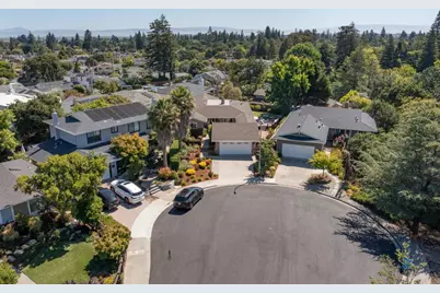 45 Camelot Ct, San Carlos, CA 94070 - Photo 41