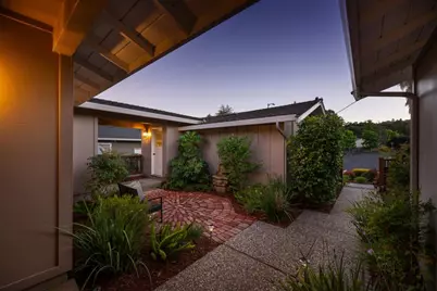 45 Camelot Ct, San Carlos, CA 94070 - Photo 7