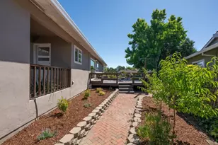 45 Camelot Ct, San Carlos, CA 94070 - Photo 33