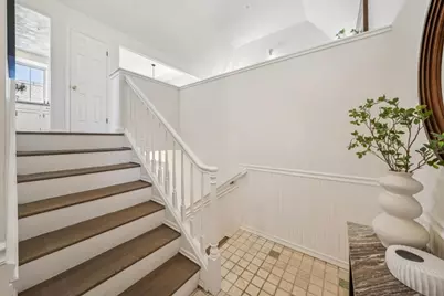 1051 Helm Ln, Foster City, CA 94404 - Photo 7