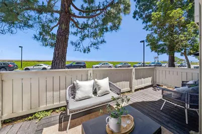 1051 Helm Ln, Foster City, CA 94404 - Photo 33