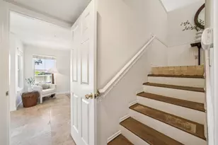 1051 Helm Ln, Foster City, CA 94404 - Photo 27