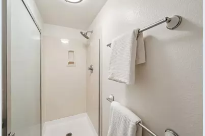 1051 Helm Ln, Foster City, CA 94404 - Photo 31