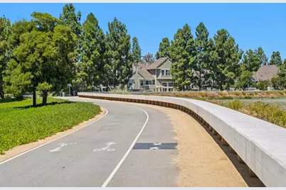 1051 Helm Ln, Foster City, CA 94404 - Photo 39