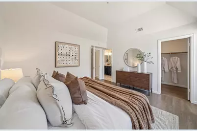 1051 Helm Ln, Foster City, CA 94404 - Photo 23