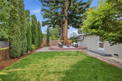 1740 Rosemary Ln, Redwood City, CA 94061 - Photo 27