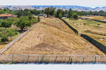 12715 Columbet Ave Columbet Ave, San Martin, CA 95046 - Photo 3