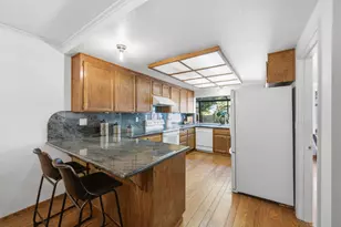 1634 Sugarloaf Dr, San Mateo, CA 94403 - Photo 11