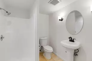 8227 Ney Ave, Oakland, CA 94605 - Photo 11