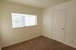 2221 S Poppy Ave, Fresno, CA 93706 - Photo 15