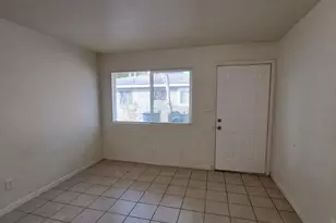 2221 S Poppy Ave, Fresno, CA 93706 - Photo 9