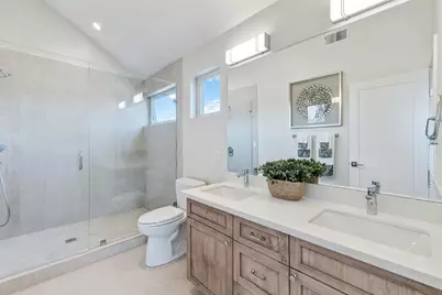 16 Hillview Ave, Redwood City, CA 94062 - Photo 11
