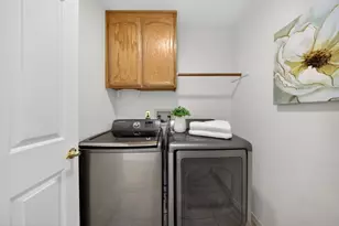 7901 Caledonia Dr, San Jose, CA 95135 - Photo 33