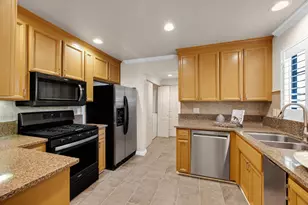 39269 Marbella Terraza 8N, Fremont, CA 94538 - Photo 9