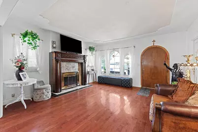 124 E Humboldt St, San Jose, CA 95112 - Photo 5