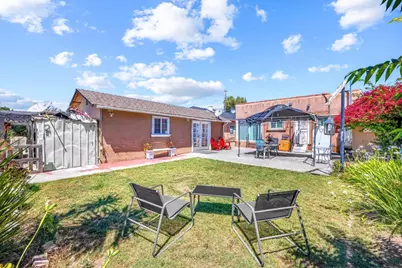 124 E Humboldt St, San Jose, CA 95112 - Photo 23