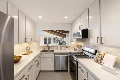 841 Peach Ave, Sunnyvale, CA 94087 - Photo 11