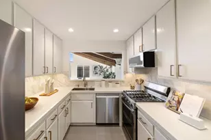 841 Peach Ave, Sunnyvale, CA 94087 - Photo 11