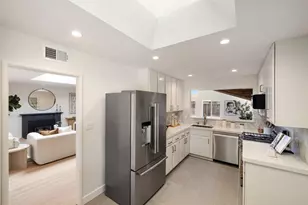 841 Peach Ave, Sunnyvale, CA 94087 - Photo 17