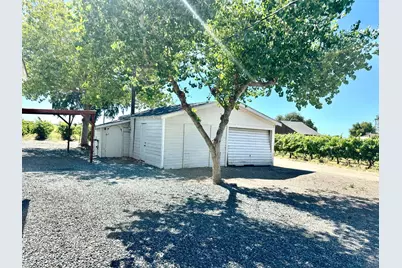 19025 N Devries Rd, Lodi, CA 95242 - Photo 13
