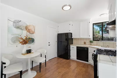 2438 Massachusetts Ave, Redwood City, CA 94061 - Photo 15