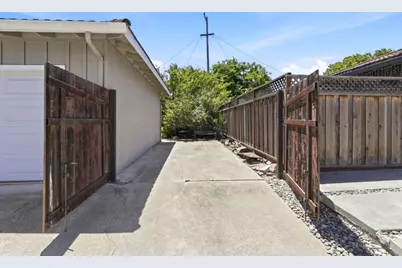 3311 Beacon Ln, San Jose, CA 95118 - Photo 31