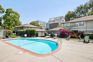 1052 Delna Manor Ln 1052, San Jose, CA 95128 - Photo 39