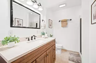 1052 Delna Manor Ln 1052, San Jose, CA 95128 - Photo 33
