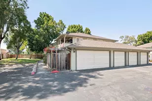 1052 Delna Manor Ln 1052, San Jose, CA 95128 - Photo 37