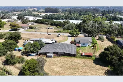 897 Green Valley Rd, Watsonville, CA 95076 - Photo 13