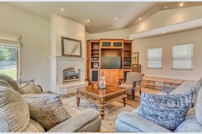 17650 Olson Pl, Salinas, CA 93907 - Photo 9