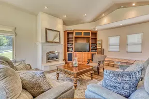 17650 Olson Pl, Salinas, CA 93907 - Photo 9
