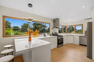 612 Sunset Dr, Pacific Grove, CA 93950 - Photo 9