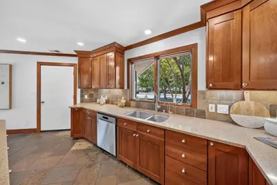 1490 Santa Inez Dr, San Jose, CA 95125 - Photo 17