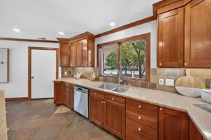 1490 Santa Inez Dr, San Jose, CA 95125 - Photo 17