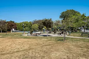 285 Humboldt Rd, Brisbane, CA 94005 - Photo 39
