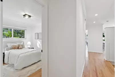 611 Hillcrest Dr, Redwood City, CA 94062 - Photo 27