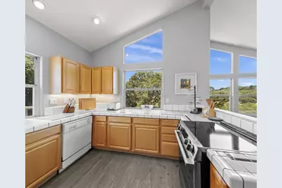 29 Los Encinos Dr, Del Rey Oaks, CA 93940 - Photo 11