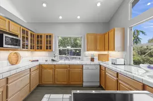 29 Los Encinos Dr, Del Rey Oaks, CA 93940 - Photo 9