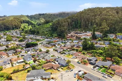Rio Vista Dr, Pacifica, CA 94044 - Photo 57