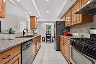 334 Pennsylvania Ave, Santa Cruz, CA 95062 - Photo 11