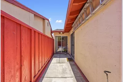 1843 Perrone Cir, San Jose, CA 95116 - Photo 21