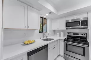 714 San Conrado Ter 5, Sunnyvale, CA 94085 - Photo 9