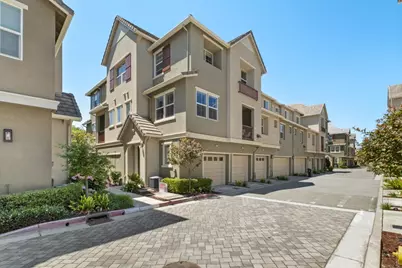 1271 Westbury Dr, San Jose, CA 95131 - Photo 9