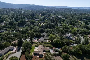 27133 Adonna Ct, Los Altos Hills, CA 94022 - Photo 33