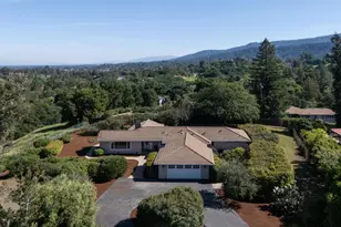 27133 Adonna Ct, Los Altos Hills, CA 94022 - Photo 3