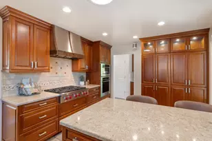 27133 Adonna Ct, Los Altos Hills, CA 94022 - Photo 17