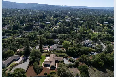 27133 Adonna Ct, Los Altos Hills, CA 94022 - Photo 35