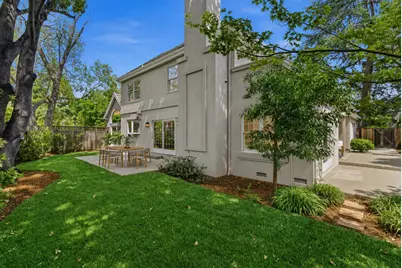 8 Almendra Ln, Los Altos, CA 94022 - Photo 25