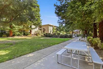 1031 Crestview Dr 106, Mountain View, CA 94040 - Photo 33